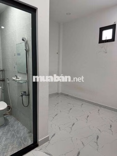 phòng cho thuê giá rẻ free nước, wifi, wc trong phòng