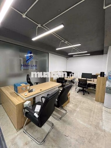 Cho thuê Trệt 75m2 Nguyễn Thị Minh Khai Q1, đã ngăn sẵn phòng