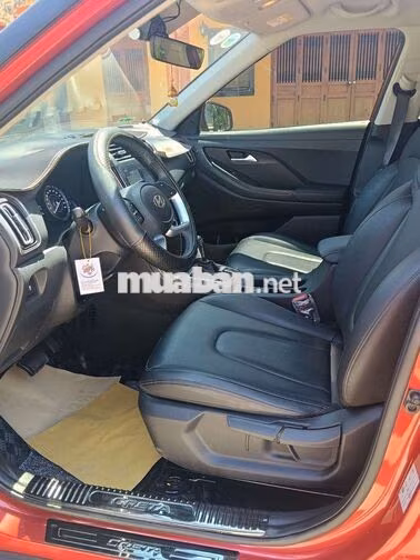 Hyundai Creta Tiêu Chuẩn 2023 Đỏ 28.000 km