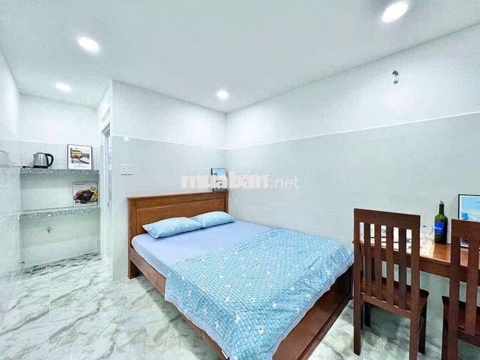 Trống sẵn phòng studio cửa sổ thang máy gần dh Sư phạm