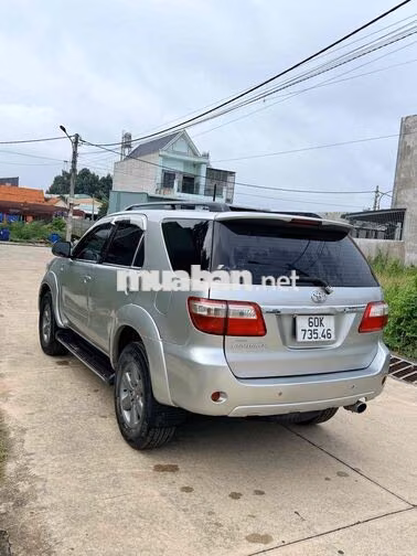 Toyota Fortuner 2009 Tự động Bạc