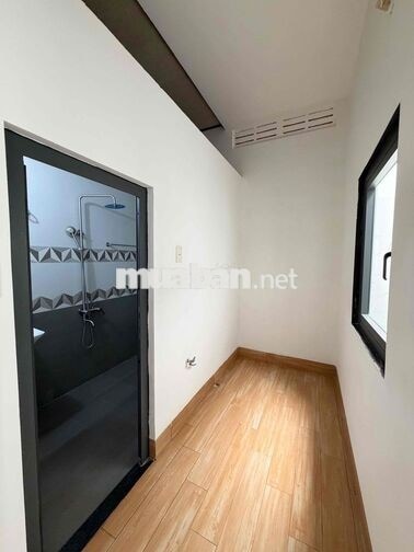 Nhờ ACE môi giới BĐS bánn giúp em - Nhà Chính chủ - Nở hậu