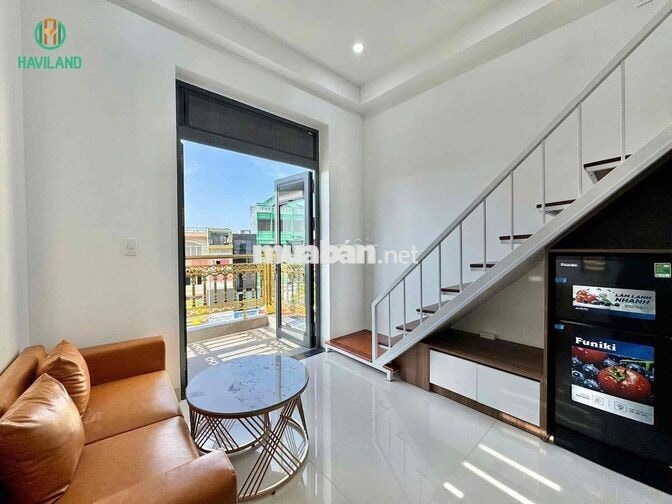 Duplex ban công rộng 35m2 ngay Hàng Xanh