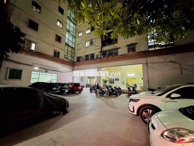 Căn góc chung cư Hồ Đền Lừ 64m2 T2 giá 4.4 tỷ 2 thoáng sổ đỏ CC có TL