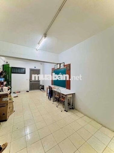 Căn góc chung cư Hồ Đền Lừ 64m2 T2 giá 4.4 tỷ 2 thoáng sổ đỏ CC có TL