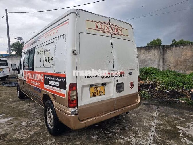 Ford Van 2005 Trắng, Vàng đồng