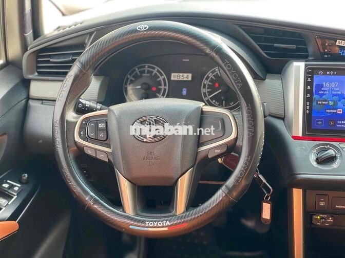 Toyota Innova 2.0E MT 2018 Đồng ánh kim