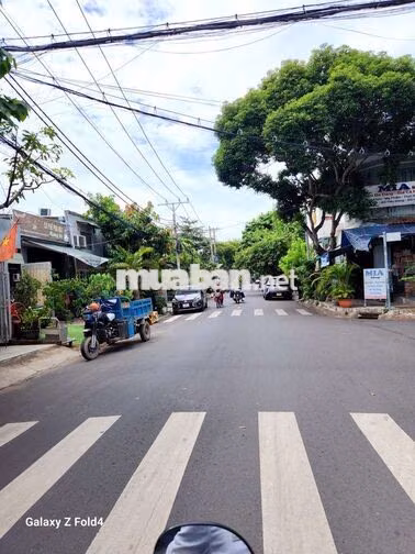 🏡 CHO THUÊ NHÀ MẶT TIỀN ĐƯỜNG SỐ 12 P TÂN QUY– Q7
📐 Diện tích: 4x20m
