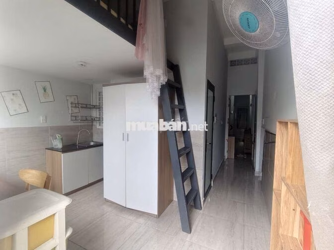 Cho thuê phòng trọ có gác và ban công rộng