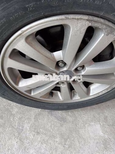 Ford Escape XLS Xám 5 chỗ