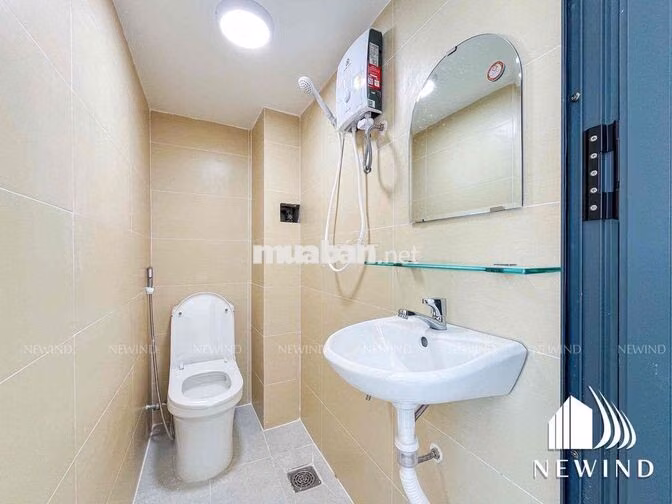 Cho thuê phòng ban công, mới xây. Kế bên PMH, gần UFM, NTTU, TDTU ULAW