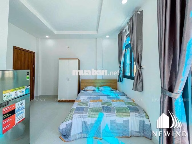 Cho thuê phòng ban công, mới xây. Kế bên PMH, gần UFM, NTTU, TDTU ULAW
