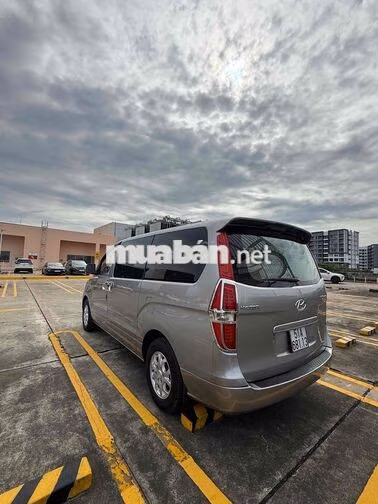 Hyundai Starex 2013 Bạc Số sàn 9 chỗ