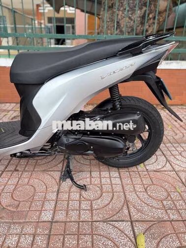 Honda Vision 217 Bạc Zin chất Sơn mới