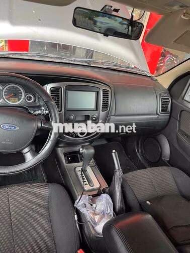 Ford Escape XLS Xám 5 chỗ
