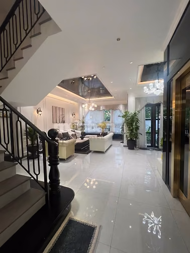Bán nhà mặt tiền Thân Văn Nhiếp sát Nguyễn Thị Định 1H3T có thang máy