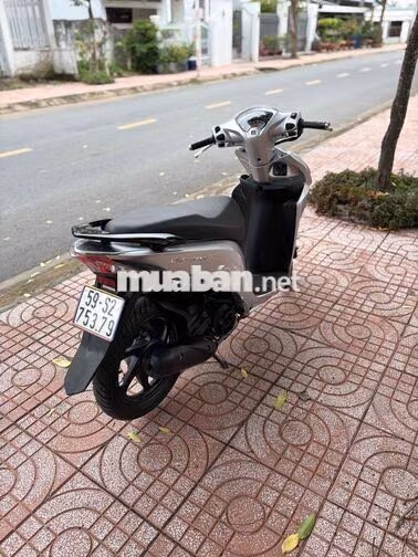 Honda Vision 217 Bạc Zin chất Sơn mới