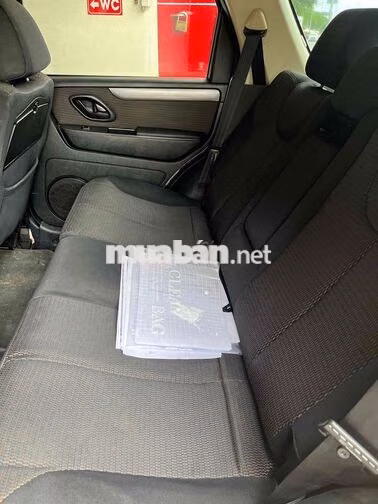Ford Escape XLS Xám 5 chỗ