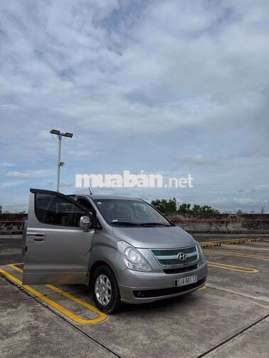 Hyundai Starex 2013 Bạc Số sàn 9 chỗ