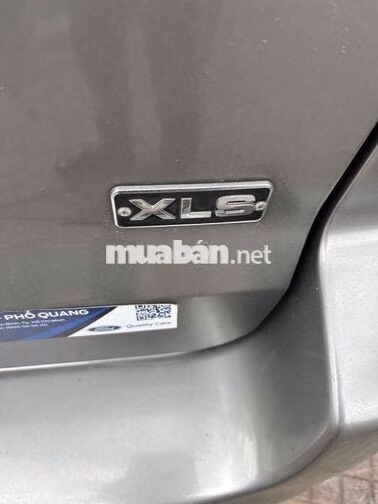 Ford Escape XLS Xám 5 chỗ