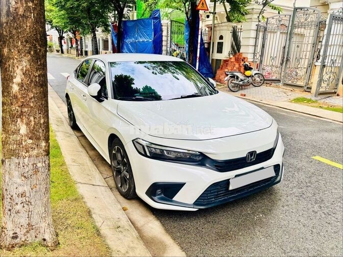 Honda Civic 1.5G 2024 Trắng 25.000km
