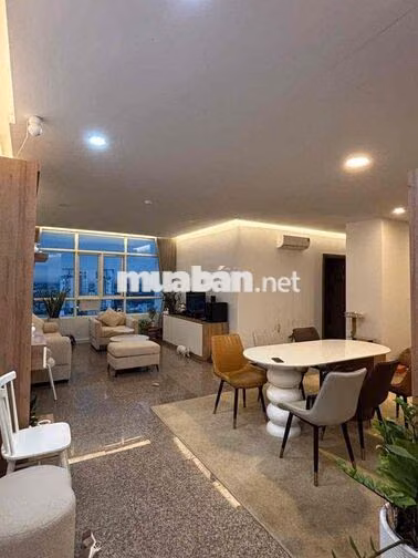 Bán căn hộ sổ hồng riêng 3pn 129m2 giá rẻ nhất thị trường,