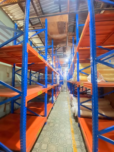 Cho thuê kho 1.400m2 có sẵn kệ sắt, Tân Thành, Quận Tân Phú , HCM 