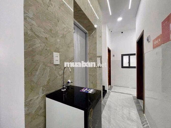 GẦN ĐH CÔNG THƯƠNG - SẴN MÁY LẠNH, TÒA THANG MÁY, GÁC CAO