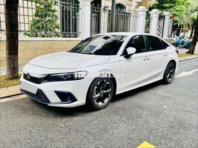 Honda Civic 1.5G 2024 Trắng 25.000km