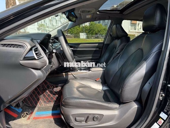 Toyota Camry 2.5Q 2020 Thái Lan Đen