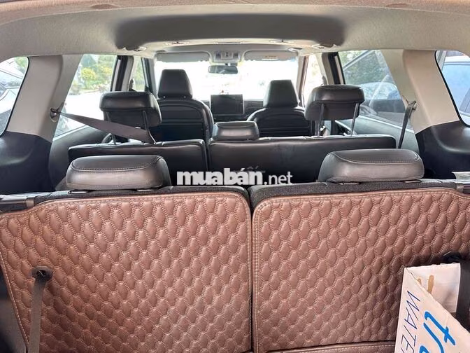Kia Carens 1.4T Signature 2023 Trắng