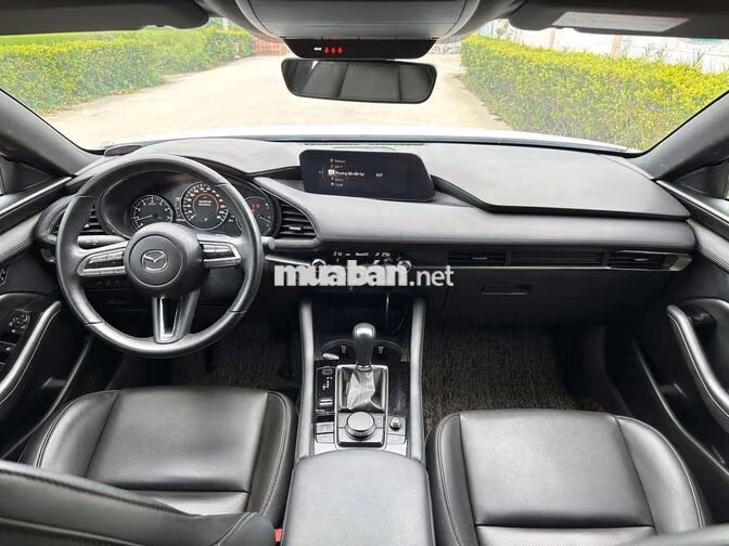 Mazda 3 Sport Luxury 2024 Trắng 18000 km