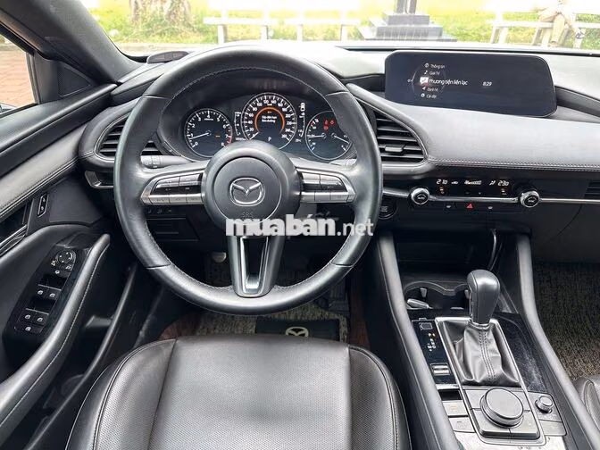 Mazda 3 Sport Luxury 2024 Trắng 18000 km