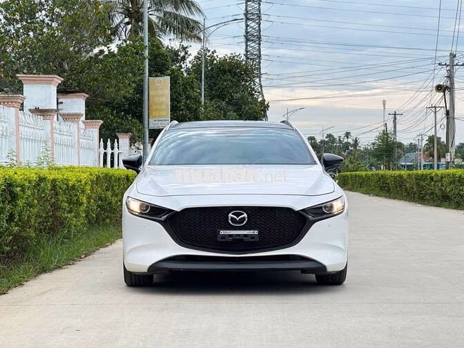 Mazda 3 Sport Luxury 2024 Trắng 18000 km