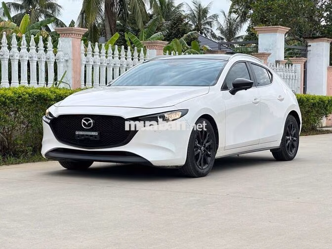 Mazda 3 Sport Luxury 2024 Trắng 18000 km