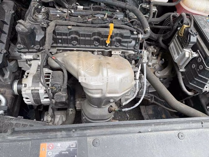 MG MG5 2024 5000 km Đen