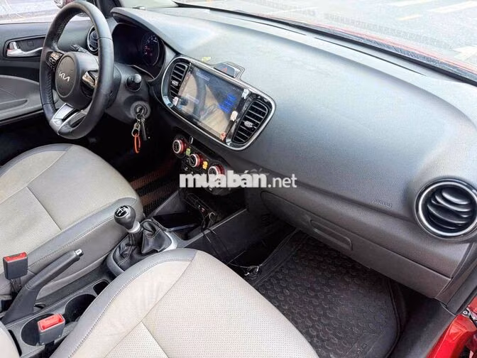 Kia Soluto bản đủ Số sàn 82000 km Đỏ