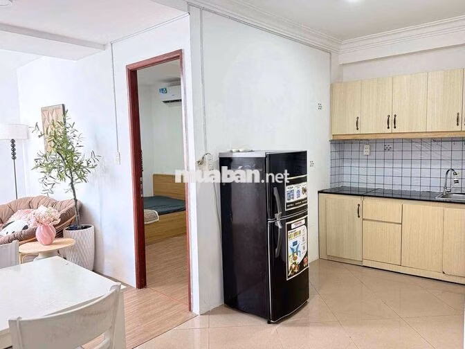 Cho thuê căn 2pn1wc cửa sổ thang máy full nt ở quận 1 gần ĐH Sài Gòn