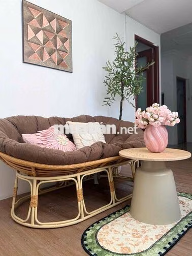 Cho thuê căn 2pn1wc cửa sổ thang máy full nt ở quận 1 gần ĐH Sài Gòn
