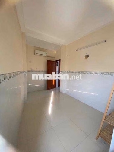 PHÒNG CHO THUÊ CÓ MÁY LẠNH GẦN CẦU CHÀ VÀ Q8