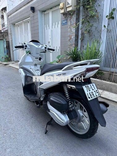 Honda Air Blade 125 Trắng mới 80%