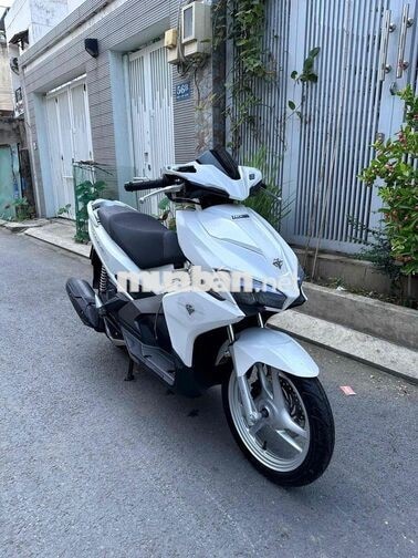 Honda Air Blade 125 Trắng mới 80%