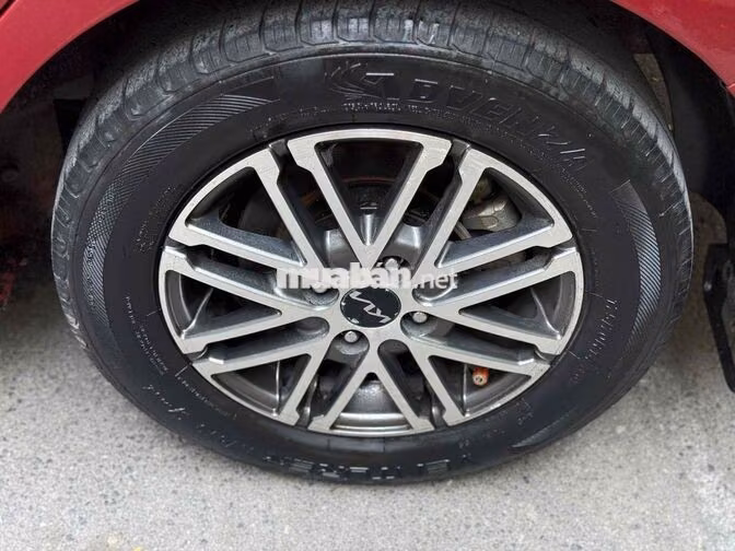 Kia Soluto bản đủ Số sàn 82000 km Đỏ