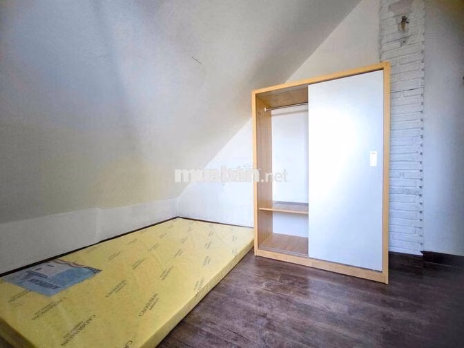 cho thuê 2pn bancong rộng 60m2 sát cầu nguyễn văn cừ,đh sư phạm,sgu