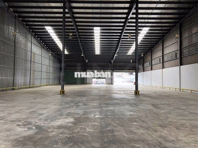 Kho xưởng 1.440 m² có DOCK có sân bãi rộng, trong KCN Tân Phú Thạnh