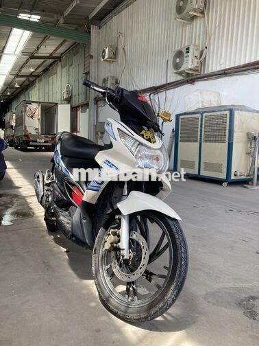 Suzuki 125 2011 Trắng