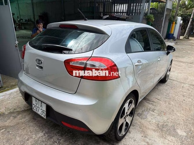 Kia Rio 2011 Bạc 82.000 km