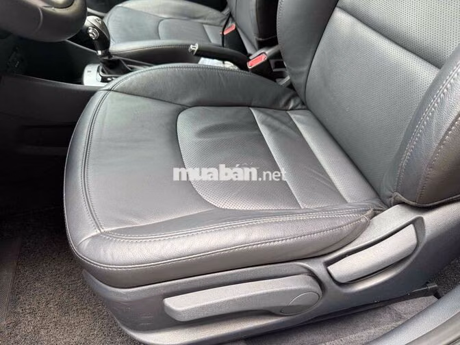 Kia Rio 2011 Bạc 82.000 km