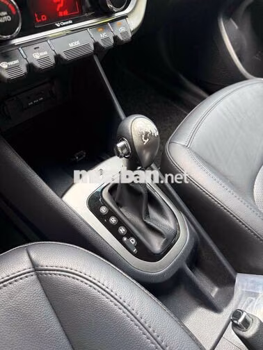 Kia Rio 2011 Bạc 82.000 km