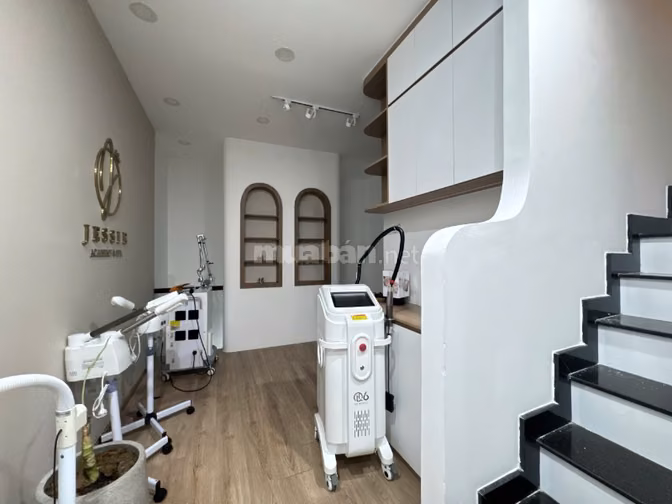 BÁN GẤP NHÀ MỚI ĐẸP HXH NGUYỄN HỒNG ĐÀO KHU BÀU CÁT, TÂN BÌNH